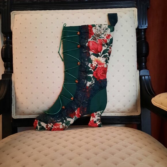 Two Handmade Victorian Christmas Stockings - Picture 6 of 7